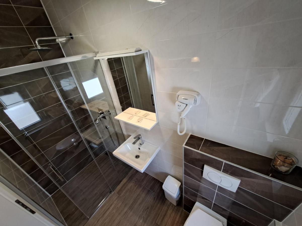 Rooms Zvonimir Stobrec Exterior photo