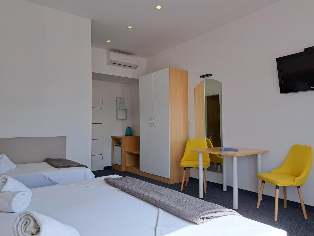 Rooms Zvonimir Stobrec Exterior photo
