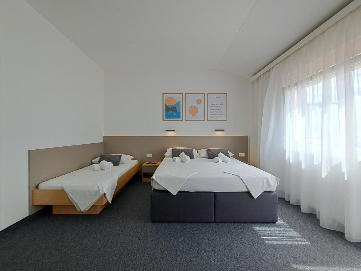 Rooms Zvonimir Stobrec Exterior photo